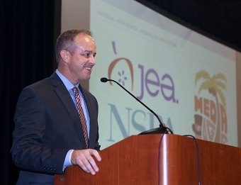 Mitch Eden, Dow Jones News Fund National High School Journalism Educator, at the awards ceremony during the National High School Journalism Convention in Orlando, Nov. 14, 2015. Photo by Bradley Wilson